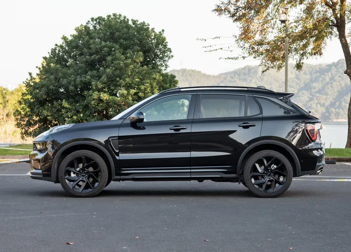 低配接近18万,卖得比CR-V贵的领克01,靠的仅仅是堆料?-领克01最低价格