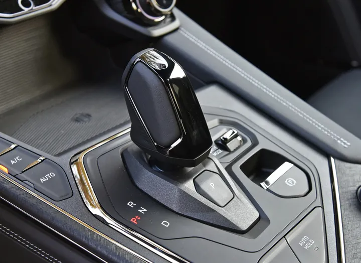 低配接近18万,卖得比CR-V贵的领克01,靠的仅仅是堆料?-领克01最低价格