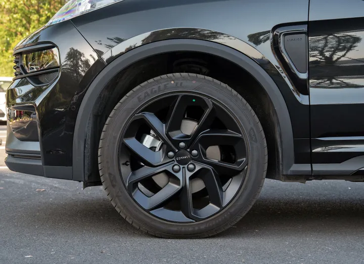 低配接近18万,卖得比CR-V贵的领克01,靠的仅仅是堆料?-领克01最低价格