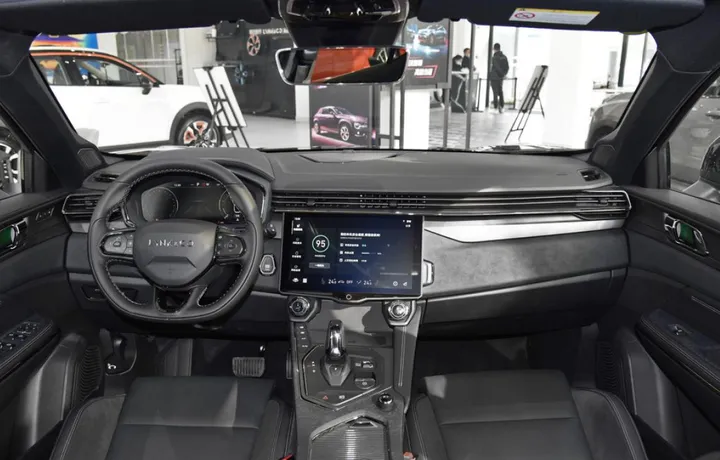 搭沃尔沃同款发动机!新款领克01正式上市,售价17.98万元起-2020款领克01发动机是沃尔沃的吗