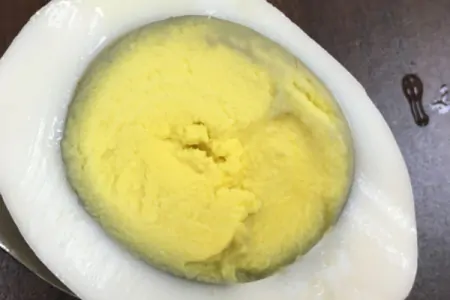 胆固醇高就不能吃鸡蛋和肉类?关于胆固醇,不少人有认知误区(胆固醇高不能吃鸡蛋对吗)