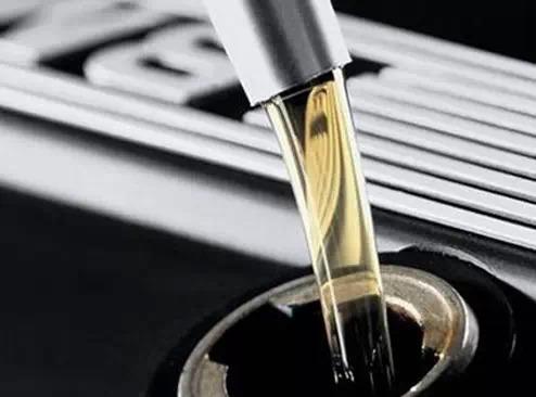 开车忘松手刹,有过的举手! | 一周问答精选-汽车忘记松手刹行驶一段有啥影响