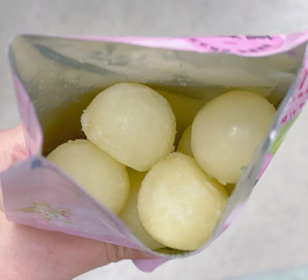 新品雪糕定价3.5元,钟薛高向市场“妥协”?测评:超市7款人气冰棒,哪支值得回购(钟薛高雪糕最贵66元一支)