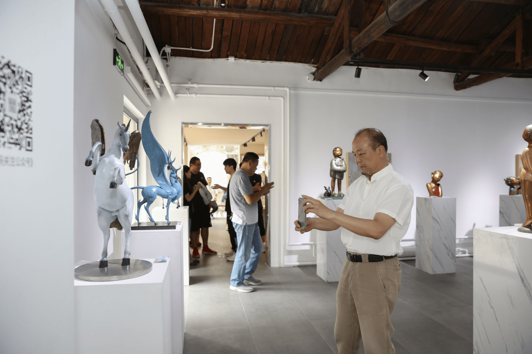 王大朋&张慧雕塑展在北京798艺术区启幕-张大鹏医生