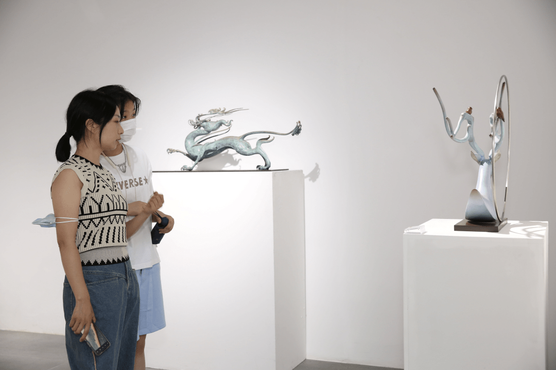 王大朋&张慧雕塑展在北京798艺术区启幕-张大鹏医生