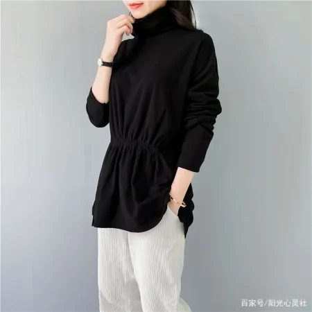 卫衣不吃香了,今秋流行“德绒衫”+哈伦裤,时髦减龄又显气质-德绒衣服的好处