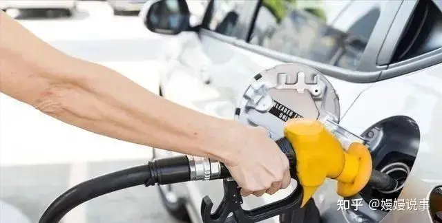 油价又要下跌了!今天11月21日调整全国加油站92、95汽油最新售价-油价11.5