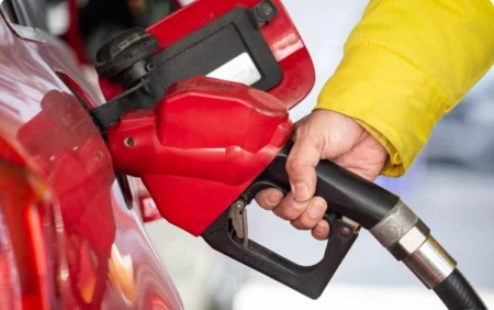 油价调整消息:今天4月18日,调价后全国92、95、98号汽油最新价-油价今晚调整