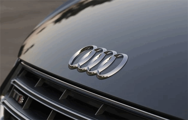 奥迪广告文案被曝抄袭,坑了刘德华!疑似文案作者朋友圈曝光(奥迪广告语宣传语怎么写)