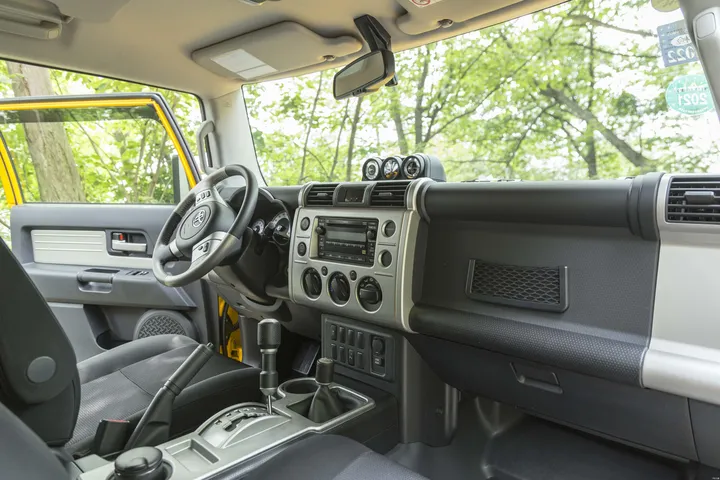 越野家族里最惹眼的车 FJ 酷路泽-fj酷路泽最新行情