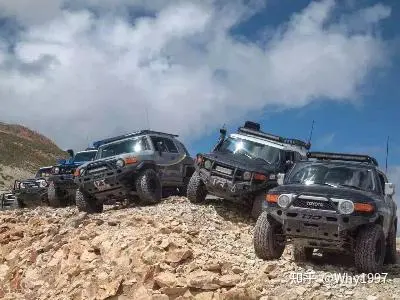 【FJ酷路泽(Fj CRUISER)】 丰田FJ酷路泽 配置机械增压 铸就不老传奇-丰田酷路泽fj2021