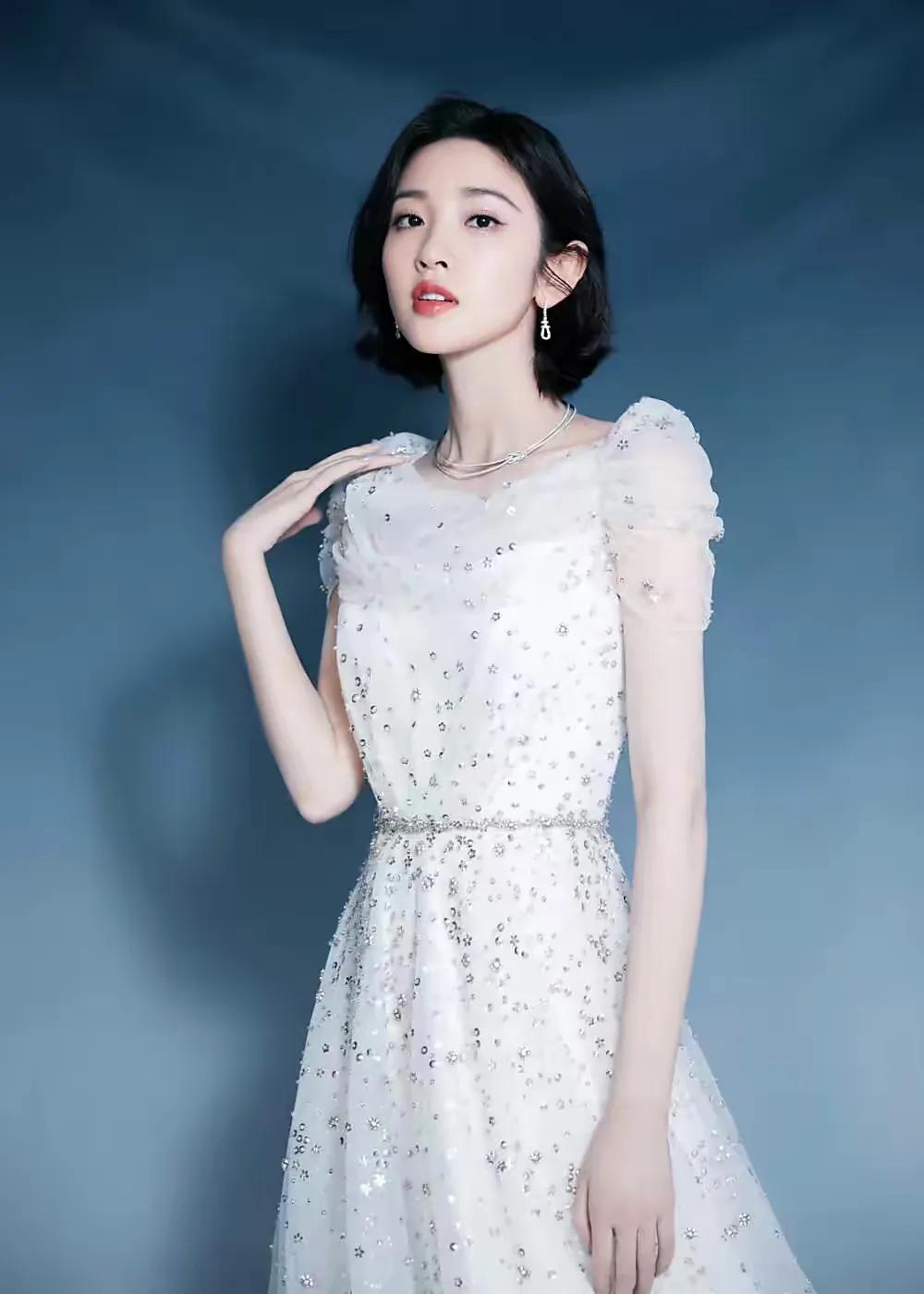 为什么圈里最干净的女星是唐艺昕,而不是刘亦菲?(为什么说娱乐圈没几个干净的)