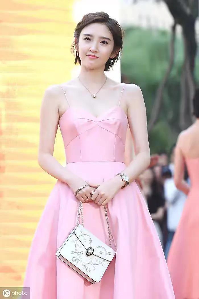 为什么圈里最干净的女星是唐艺昕,而不是刘亦菲?(为什么说娱乐圈没几个干净的)