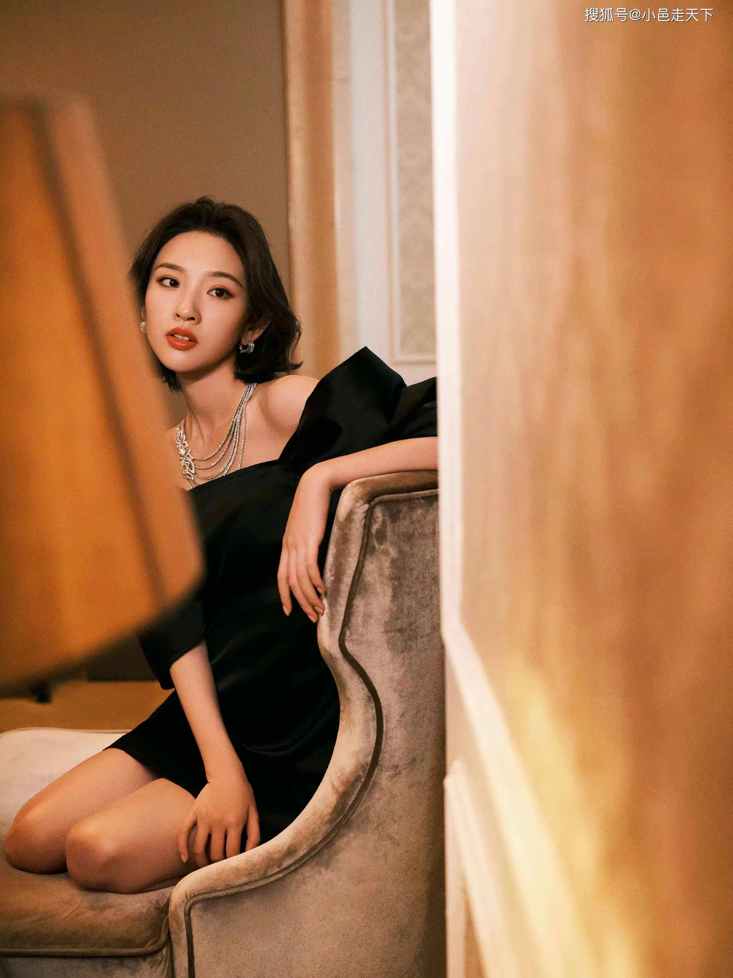 为什么圈里最干净的女星是唐艺昕,而不是刘亦菲?(为什么说娱乐圈没几个干净的)