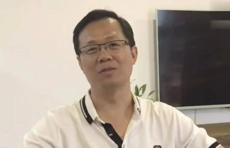 使娱乐圈闻风丧胆的人,第一狗仔卓伟,现如今享受生活去了吗?(第一狗仔卓伟发声)