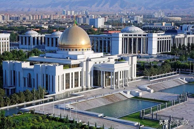 “中亚五国”是哪五国?几个和我国接壤?面积、人口各是多少?(中亚五国原来是一个国家)