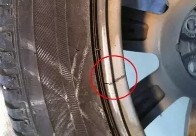 轮胎慢漏气,怎么办!先查看这些原因!-轮胎有点慢漏气怎么办