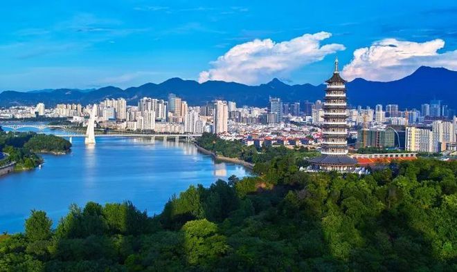 “赣”是江西的简称,这个字原来是三个字组成的,都有深意(赣是不是江西的简称)