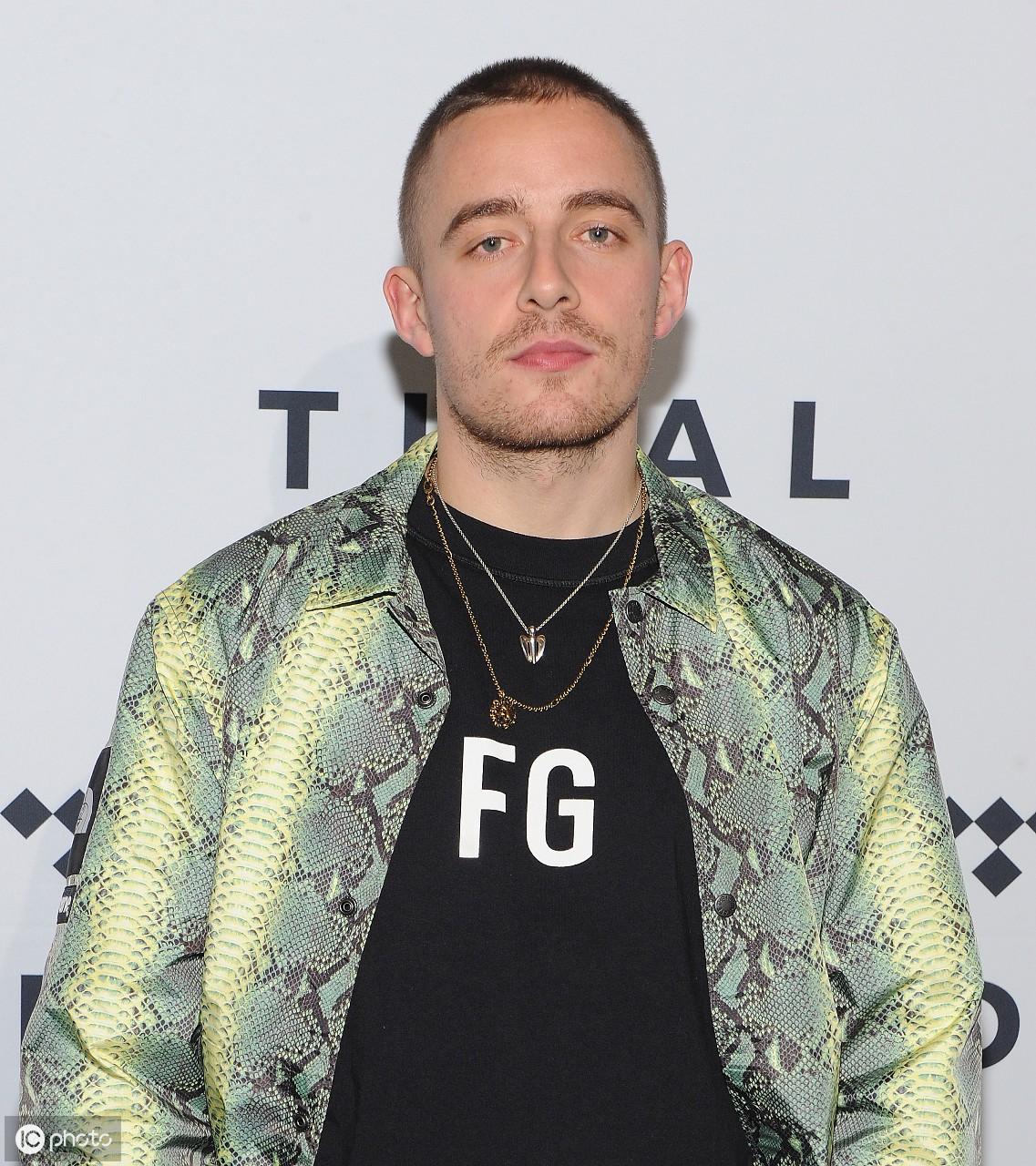 美国当红明星歌手在第五届年度潮汐x摇滚投票盛典上亮相(美国摇滚明星已逝)