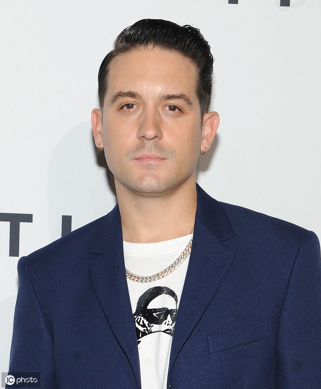 美国当红明星歌手在第五届年度潮汐x摇滚投票盛典上亮相(美国摇滚明星已逝)