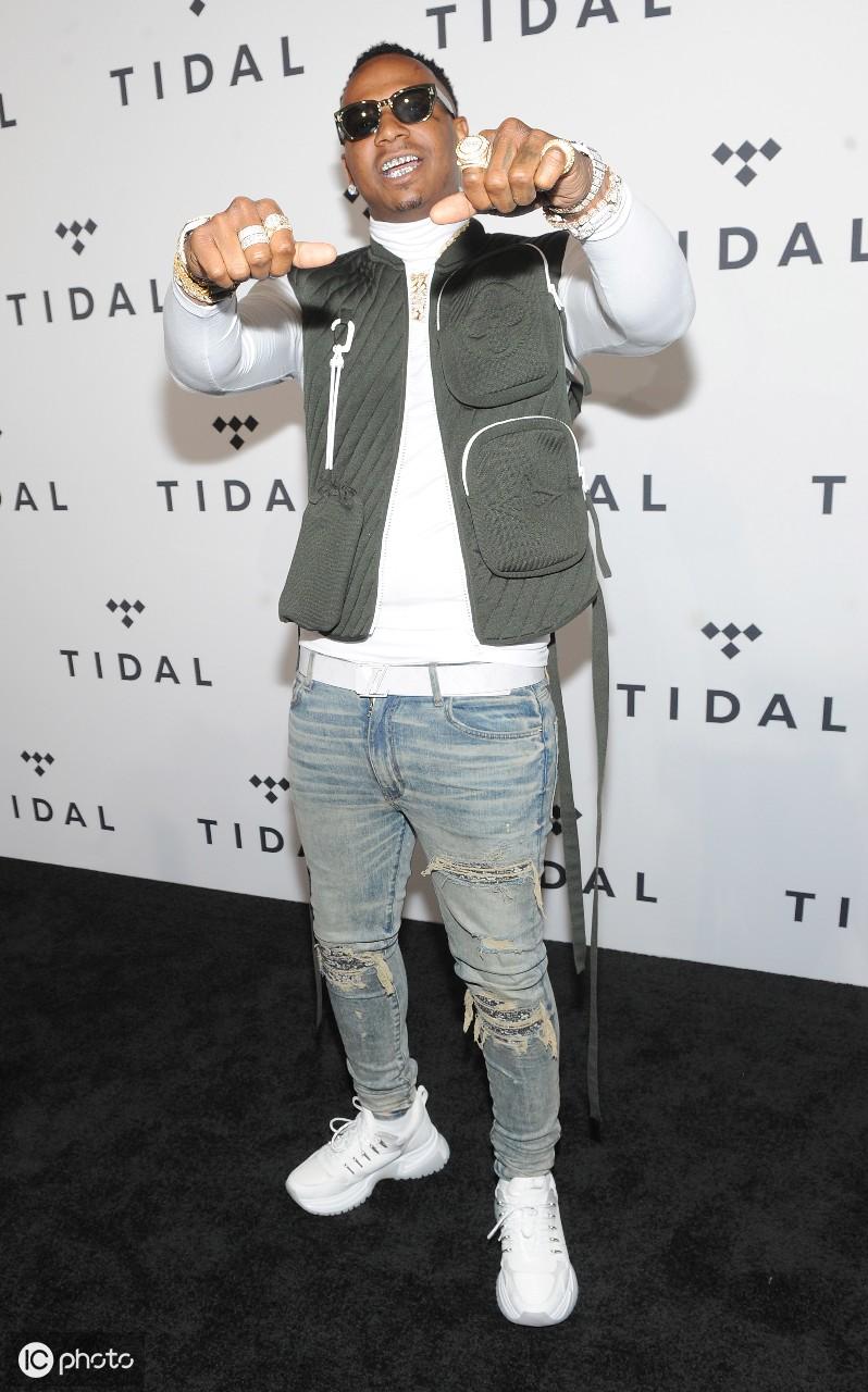 美国当红明星歌手在第五届年度潮汐x摇滚投票盛典上亮相(美国摇滚明星已逝)