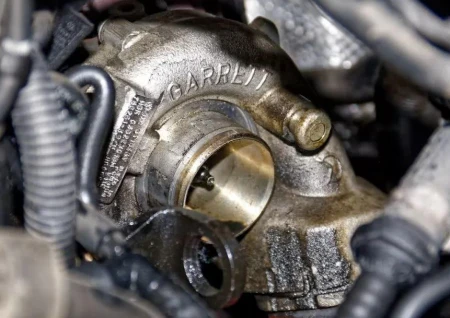 涡轮增压发动机,需不需要热车,如果需要热车大概需要多久?-涡轮增压发动机需要热车吗还是冷车