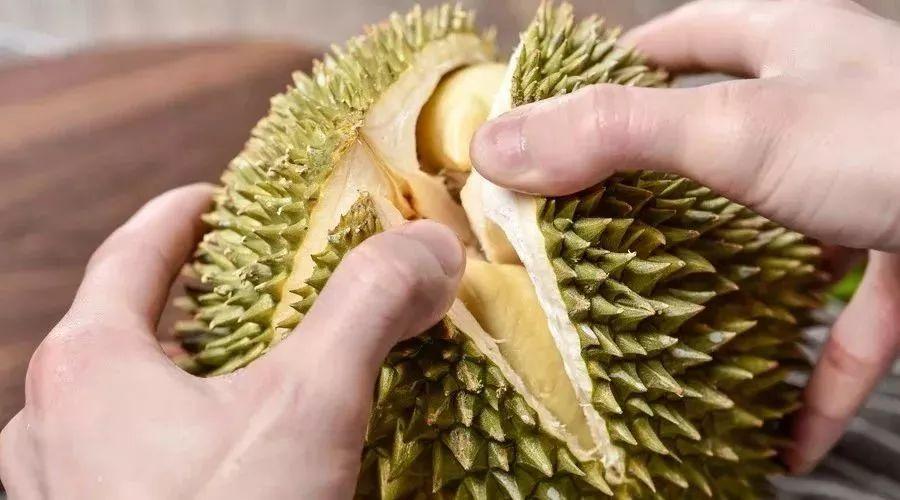 不吃榴莲的人,体会不了榴莲的2个好处,有点可惜了(什么人少吃榴莲)