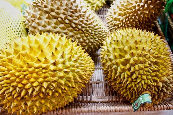 1个榴莲顶3只鸡,爱吃榴莲的人,身体得到了什么?是好是坏?(一只榴莲真的抵一只母鸡吗)