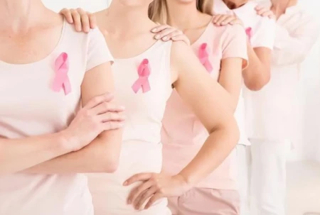 乳腺结节不能喝牛奶?医生:保养乳腺,3种“黄色食物”还需少碰(乳腺结节能吃喝牛奶吗)