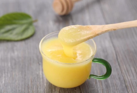 乳腺结节不能喝牛奶?医生:保养乳腺,3种“黄色食物”还需少碰(乳腺结节能吃喝牛奶吗)