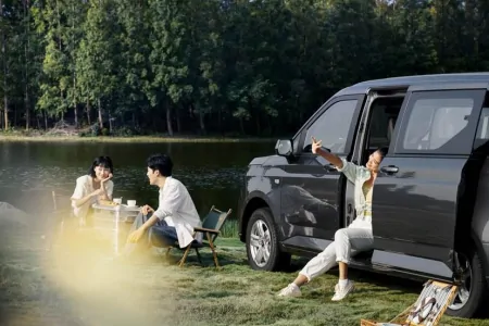 五菱征程新车上市,6年免检9座,赚钱生活五五开,有望成香饽饽-五菱征程2021款多少钱