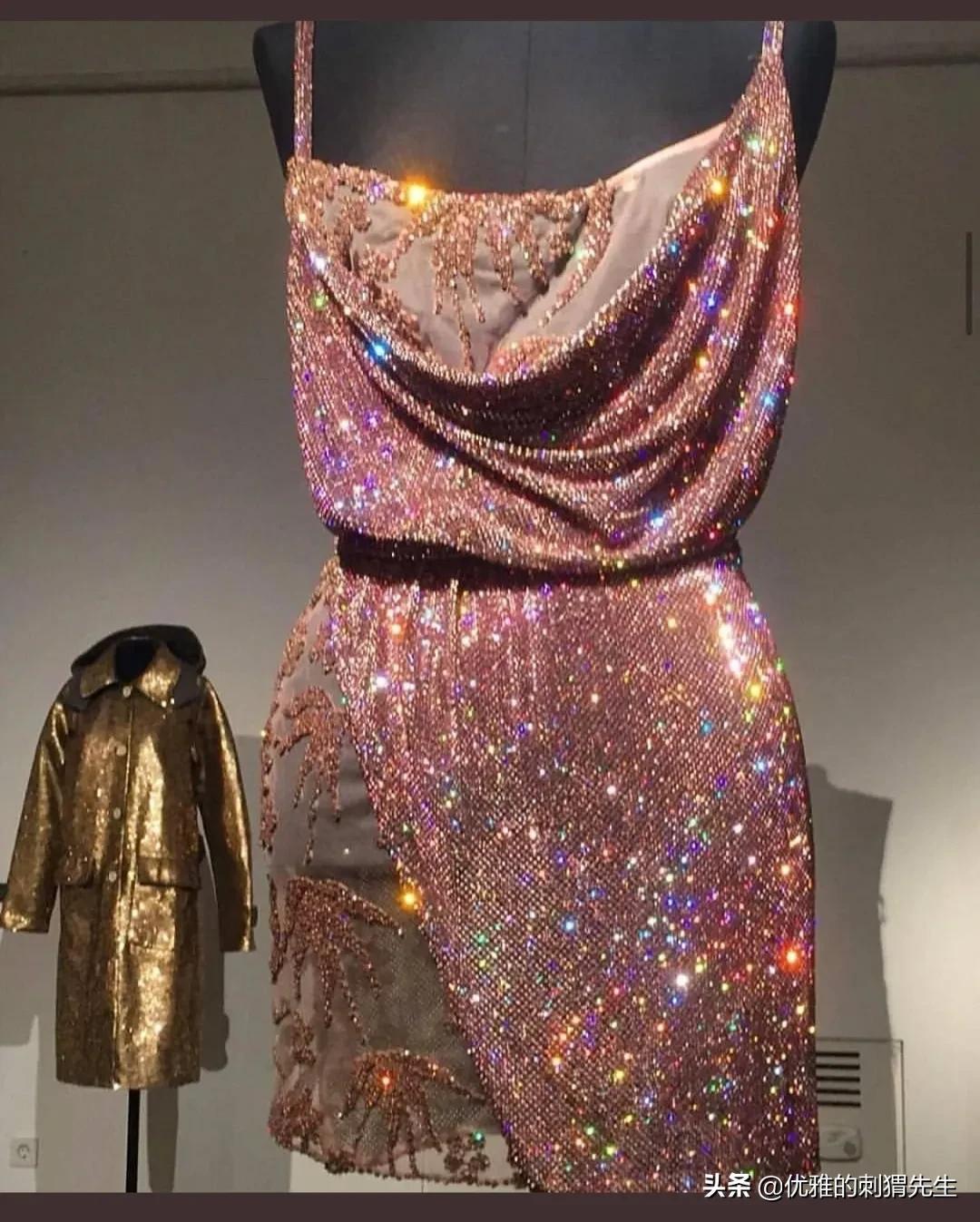 一天认识一个时尚品牌(1)Versace范思哲——高调奢华,极致华丽(范思哲是什么档次的奢侈品)