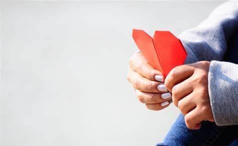 把女儿抗抑郁药换成维生素,抑郁症竟成了家庭不能说的秘密-抑郁药能换着吃吗