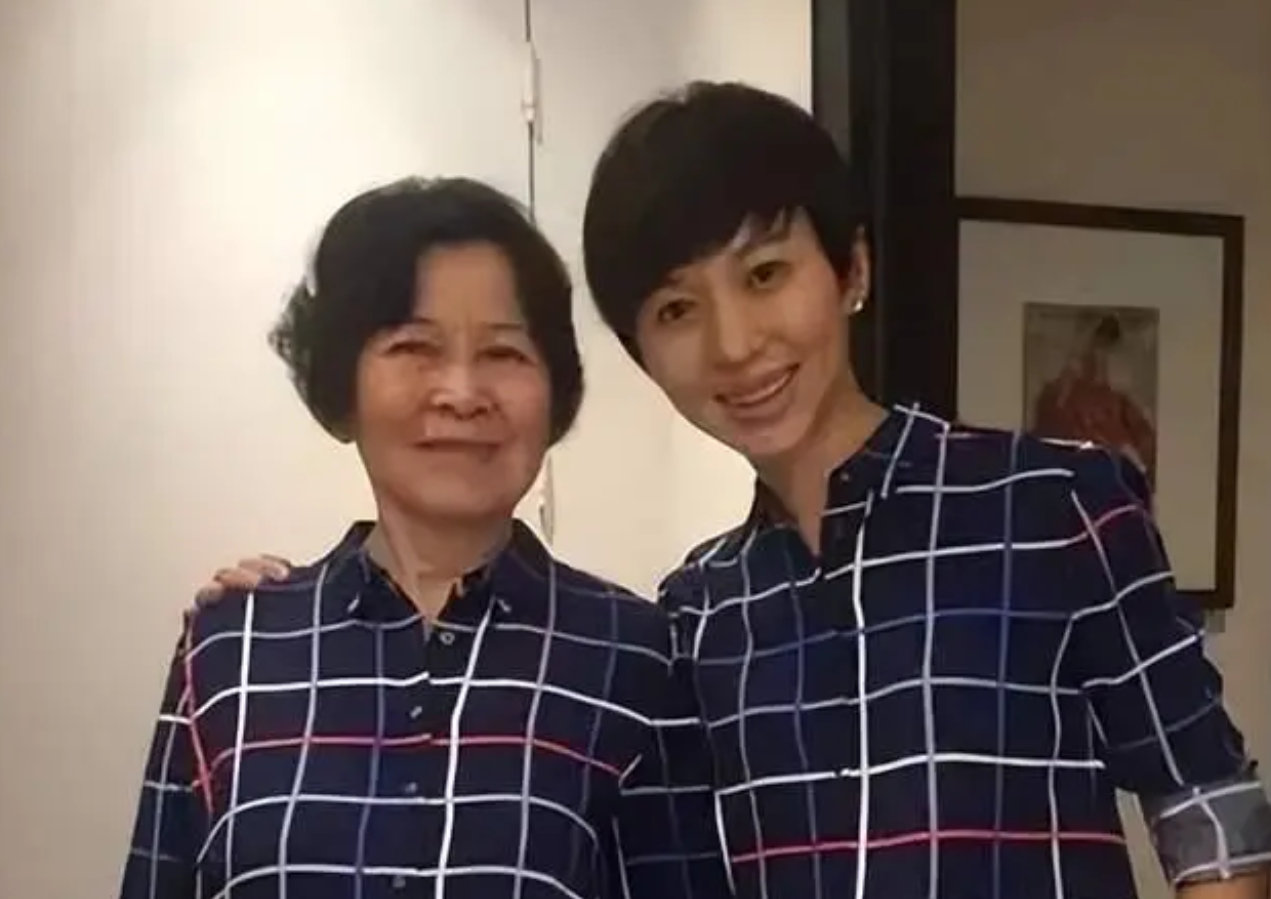 51岁海霞、46岁欧阳夏丹不再担任央视主持人,一位升职、一位离职-中央电台主持人欧阳夏丹为什么不出现了