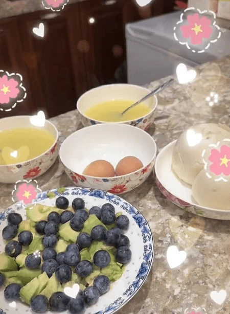 新闻主持人的另一面:从央视到网络:欧阳夏丹的转型之路-央视新闻主持人欧阳夏丹最近不见主持了