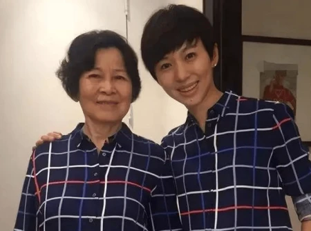 新闻主持人的另一面:从央视到网络:欧阳夏丹的转型之路-央视新闻主持人欧阳夏丹最近不见主持了