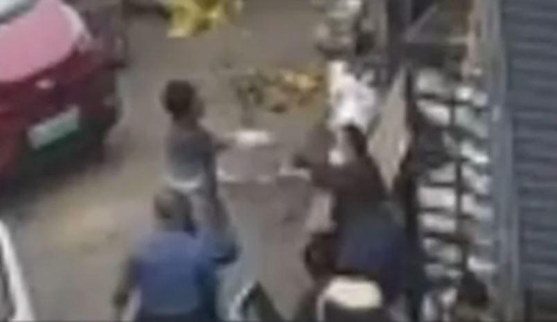 四川父子遭群殴还手被拘 警方认定互殴:双方同有过错!-四川父子遭群殴还手被拘 警方认定互殴了吗视频