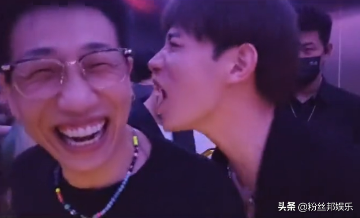 童锦程退股“FT酒吧”,“在石250”回应两人关系,现在各玩各的(童锦程资料 个人资料)