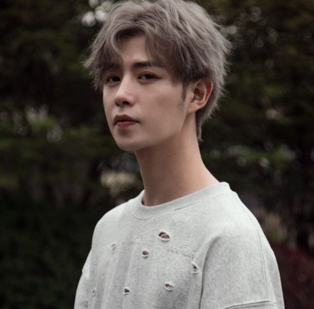 整效果还得看我江南第一深情!童锦程深夜亮相!即将在近日回归!(童锦程怎么火的)