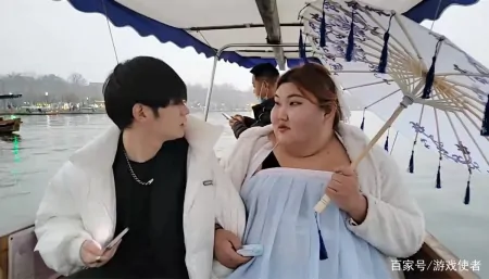 童锦程当众亲吻西瓜妹,上演云泥之恋!粉丝询问:原来你喜欢她?(童锦程连麦)