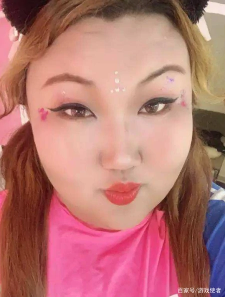 童锦程当众亲吻西瓜妹,上演云泥之恋!粉丝询问:原来你喜欢她?(童锦程连麦)