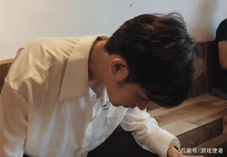 童锦程真豪,购入700万的法拉利不满足,后续又提200万的雷克萨斯(童锦程为什么卖法拉利)