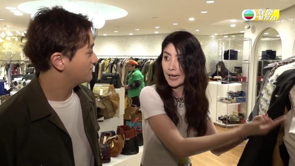 陈慧琳义卖8000件二手衣物,数百人涌入疯抢,警方介入解决纠纷-陈慧琳捐赠