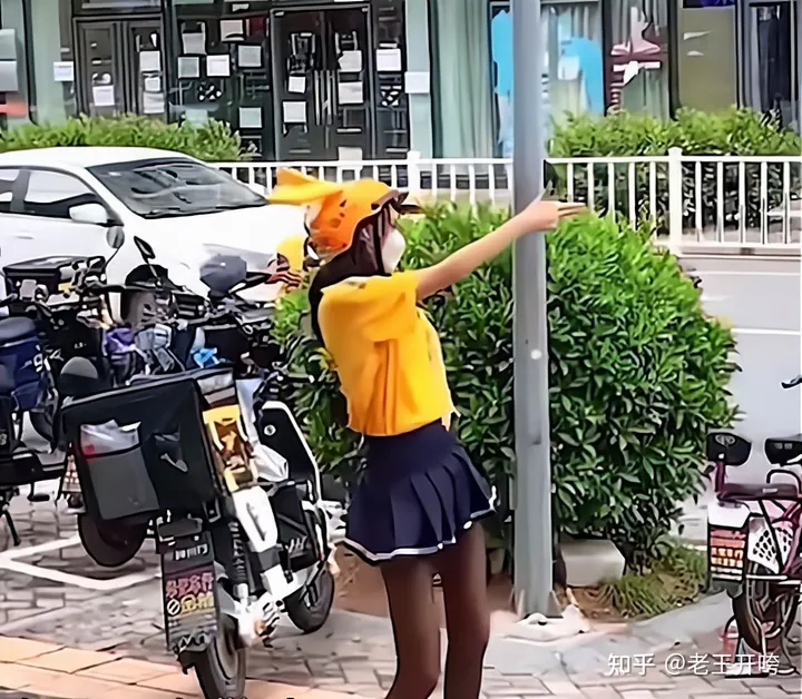 23岁机车美女网红车祸身亡!“机车媛”们引以为鉴,别再害人害己-机车女车祸现场