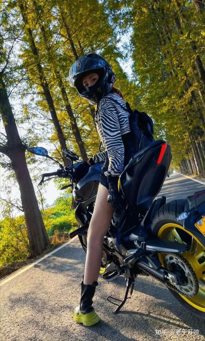 23岁机车美女网红车祸身亡!“机车媛”们引以为鉴,别再害人害己-机车女车祸现场