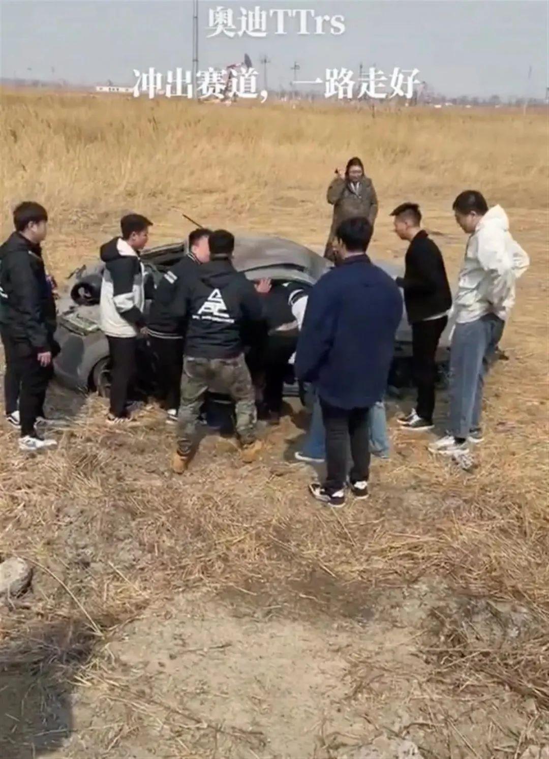 网红赛车手车祸去世,“事发时车速近300km/h”-网红赛车场