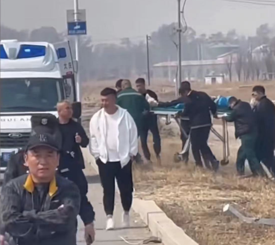 “张雷事件”知情人发声:轮胎脱圈导致失控,侥幸心理不用降速伞-x11 张雷