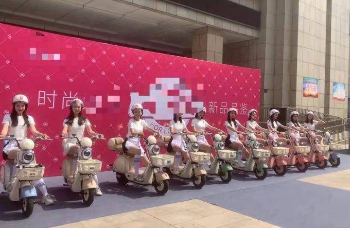 网传淄博派175美少女电驴接送游客?非官方行为-淄博被抓