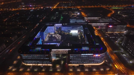 快逃!互联网大厂“提桶人”入职仨月就算老人,被PUA到“抑郁都是我的错”-什么叫提桶