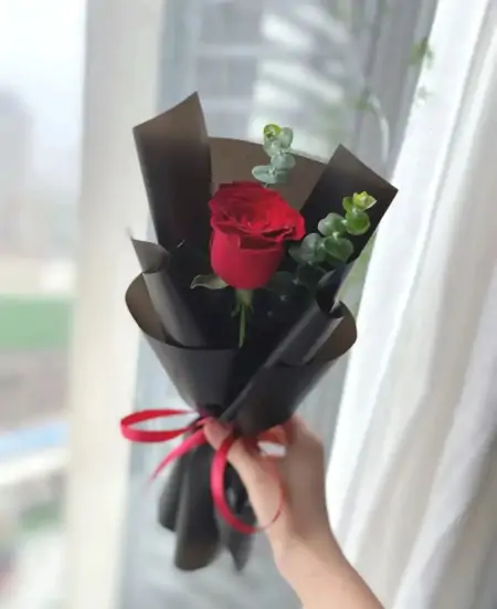 情人节送花,别只想到红玫瑰!(情人节送一朵玫瑰花合适吗?)